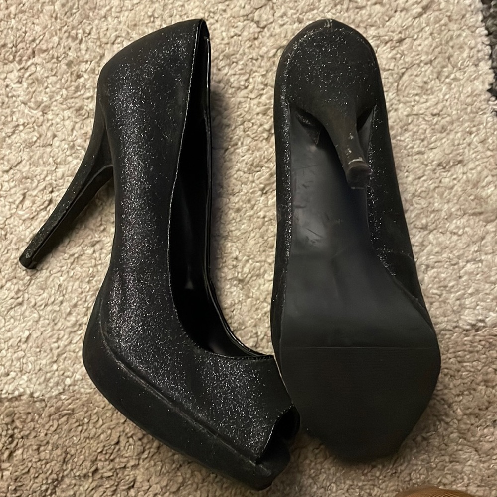 Steve Madden Open Toe Sparklers!!